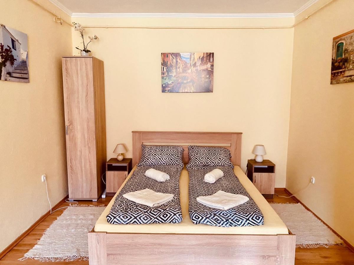 Victoria Apartman Eger Bagian luar foto
