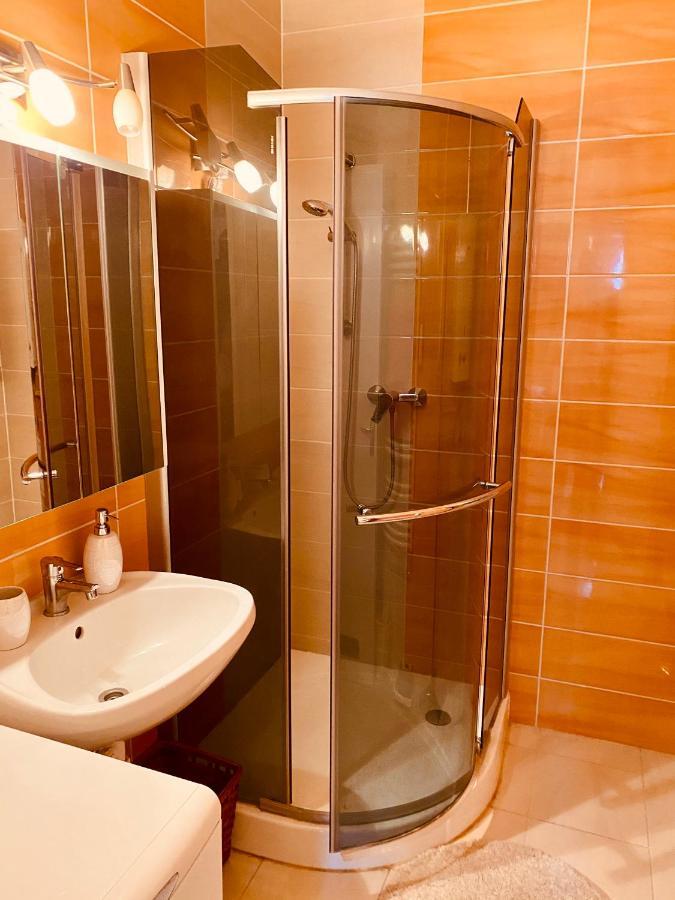 Victoria Apartman Eger Bagian luar foto